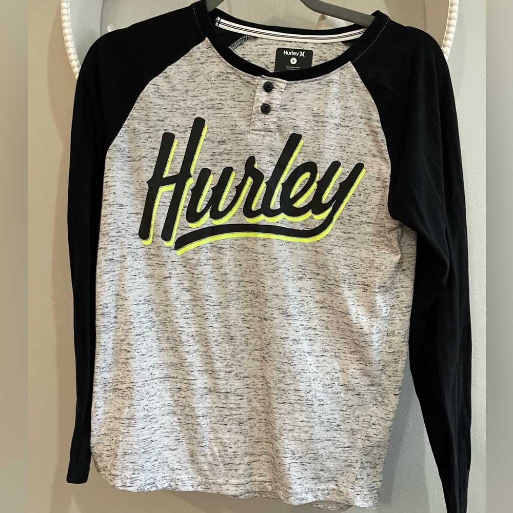 Hurley, Henley style long sleeve shirt.  Black sleeves, black white weathered